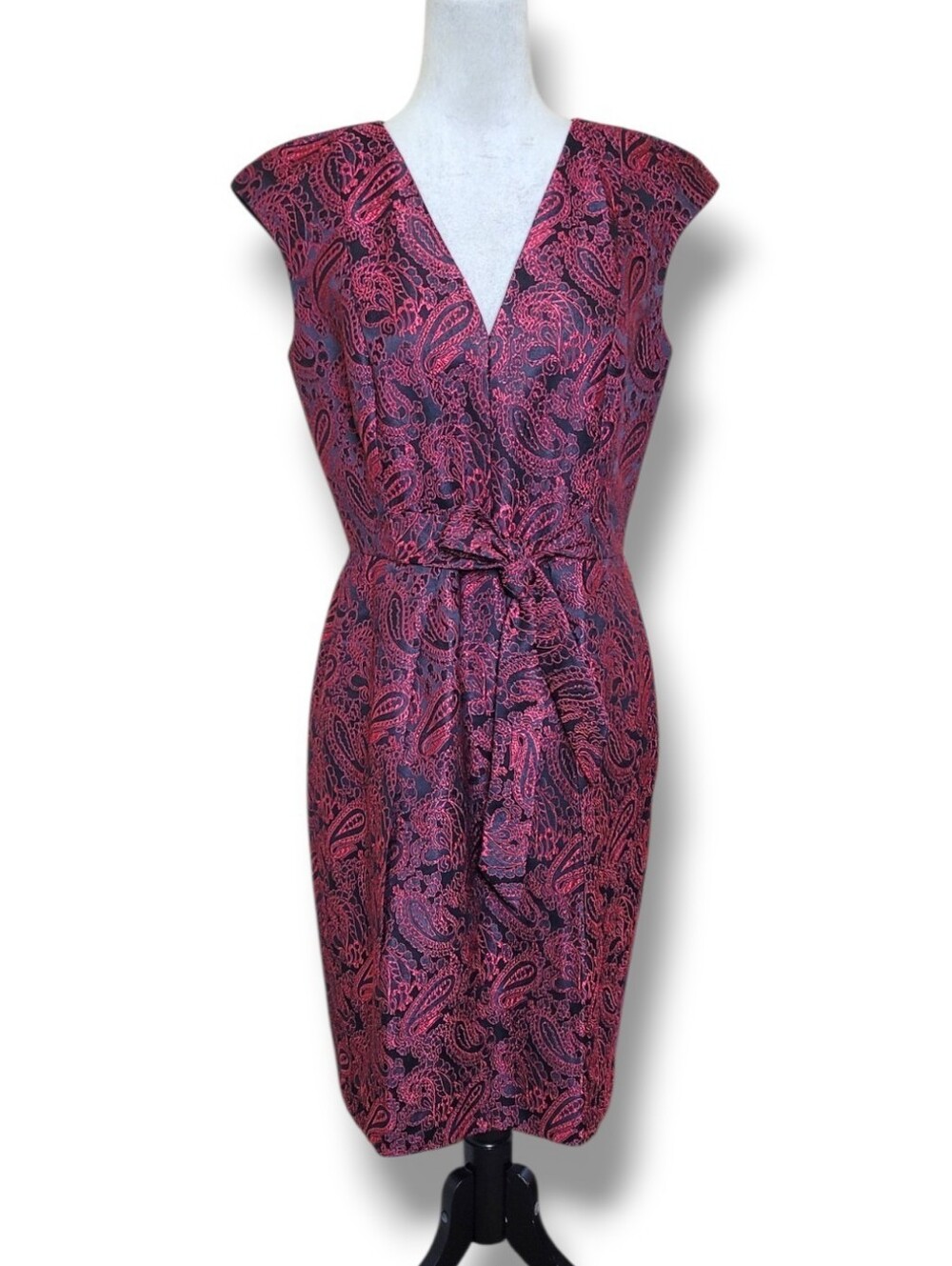 Carmen Marc Valvo Red & Black Jacquard Cocktail Dress • Size 8